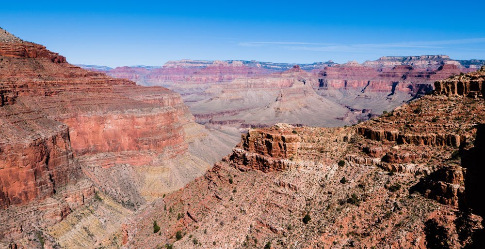 Magnificent canyon views all around.