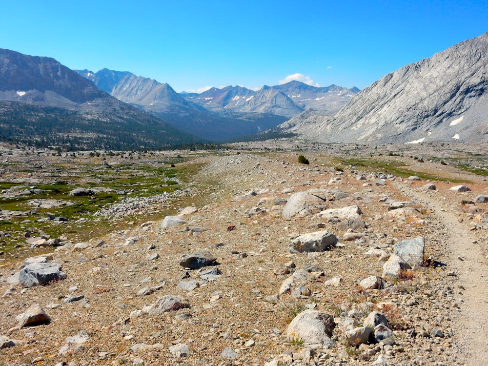 On the trail leading toward Mather Pass