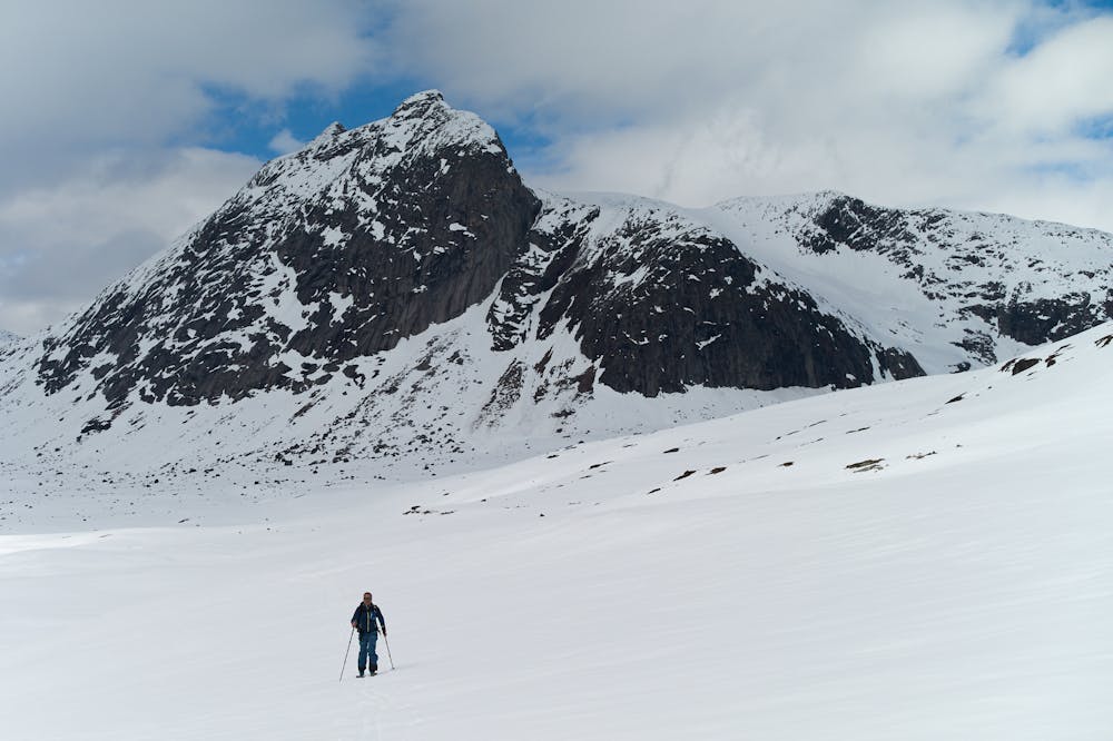 Huinnarčohkka and its glacier (right of summit) in April
