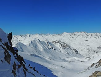 Rotondo alpine ski tour for beginners by Mammut Alpine School