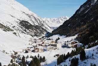 Otztal Ski Tour: Vent to the Martin Busch Hut