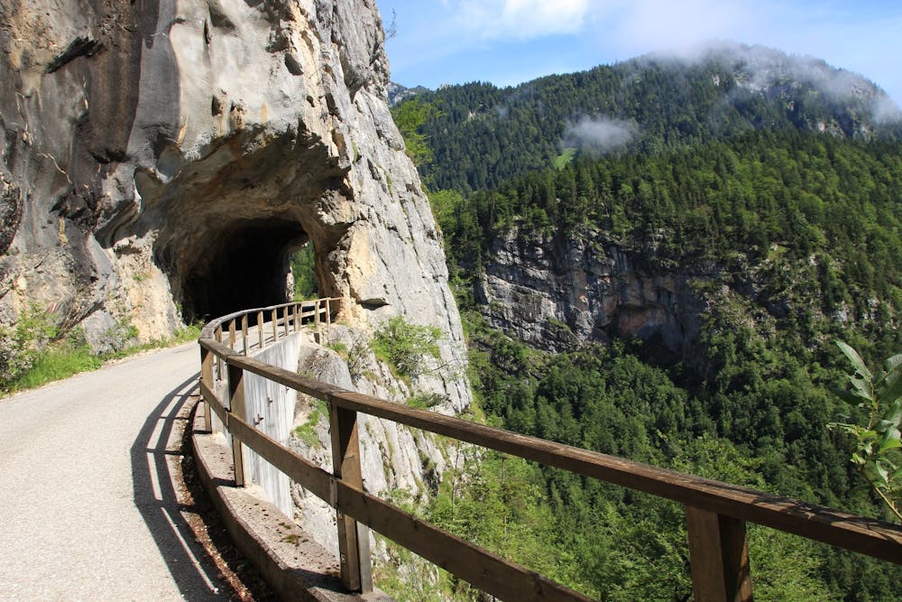 Through the tunnels of the Echerntal