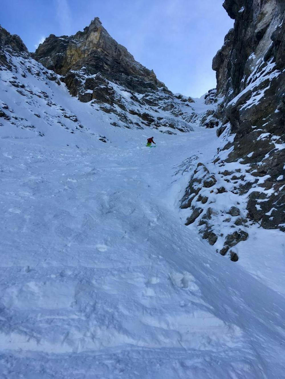 The first few turns in the couloir