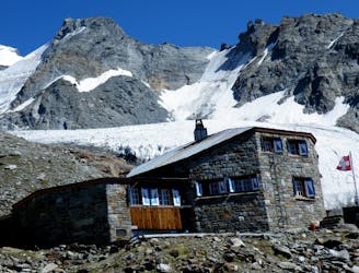 Approach to Dom Hut