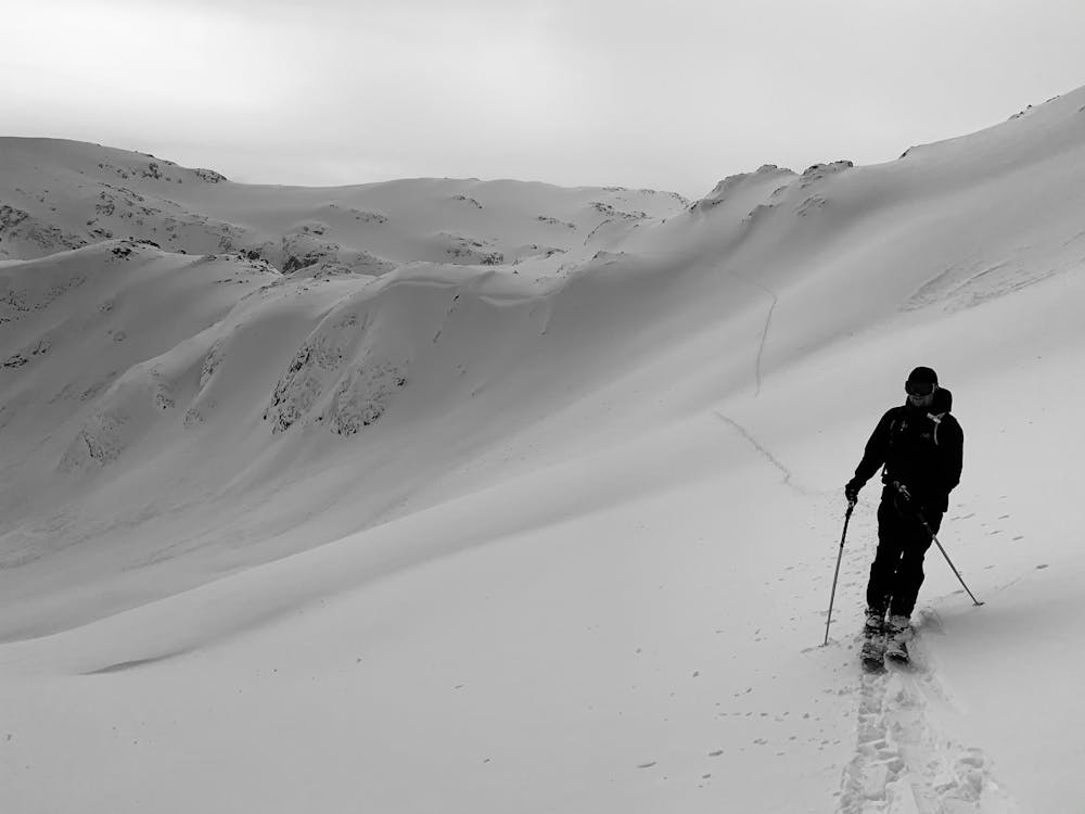 Crossing Spearhucker while moving from the Spearhead to Phalanx Glaciers