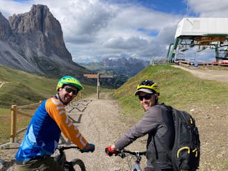 Passo Sella, Paravis and Family Line