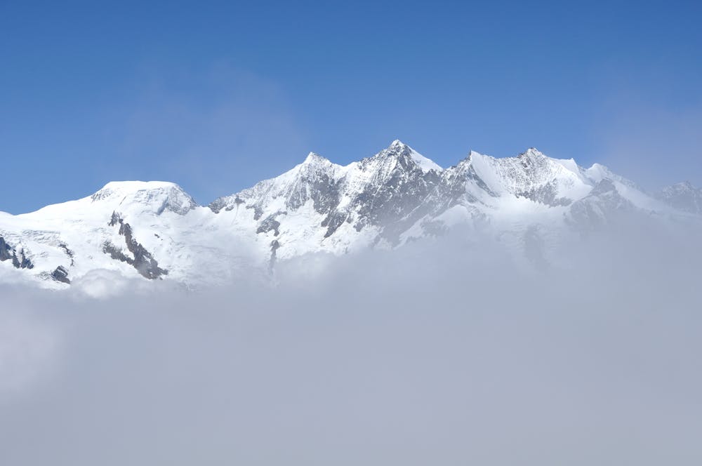 Weissmies, view fron N side, over valley inversion