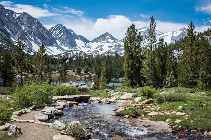 5 Hikes to Scenic Alpine Lakes in the Mammoth Lakes Basin