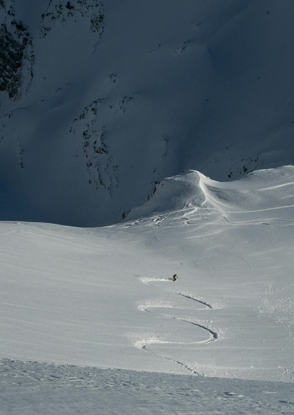 Skiing the face below the summit