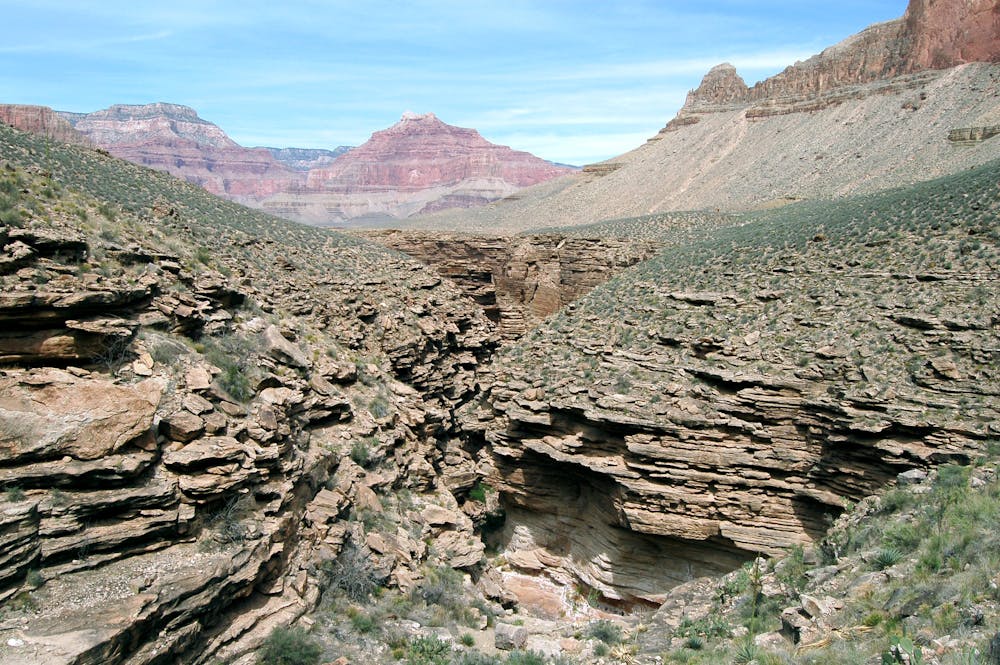 One of many lengthy sweeps around side canyons on Tonto Trail