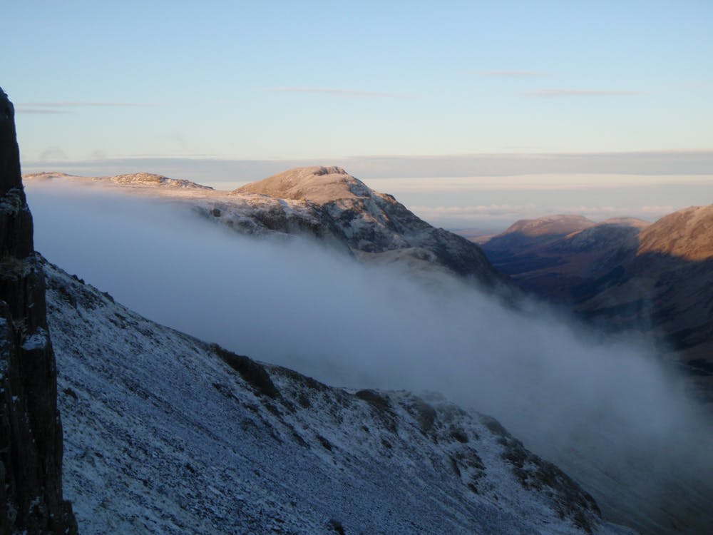 Clouds rapidly shrouding Kirk Fell
