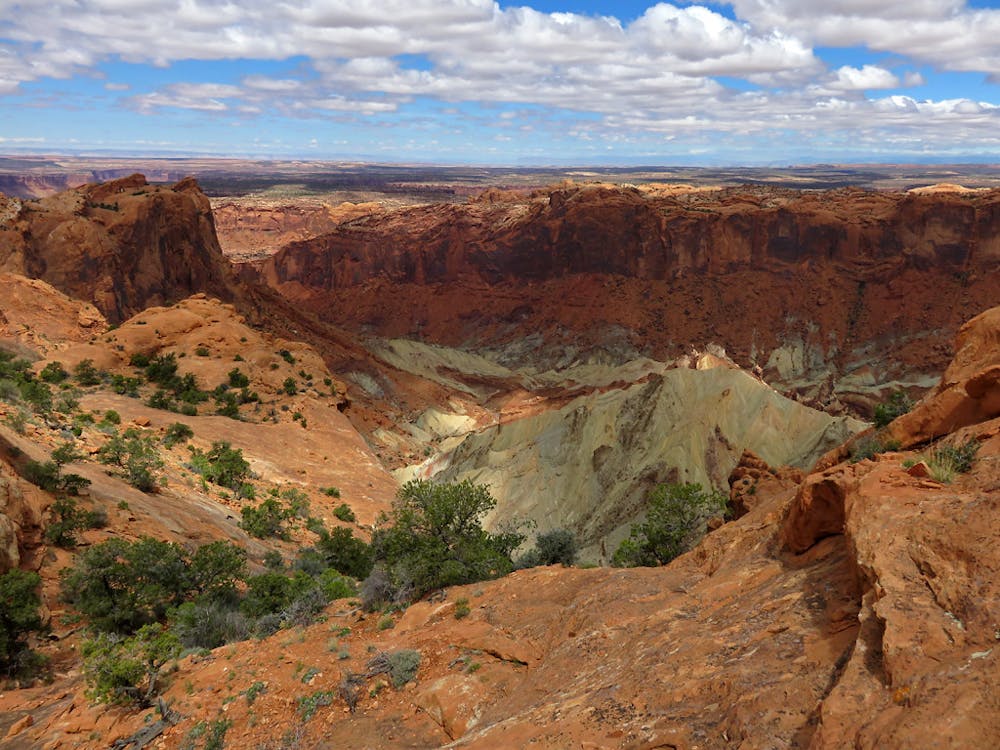 Looking into Upheaval Dome from the first overlook