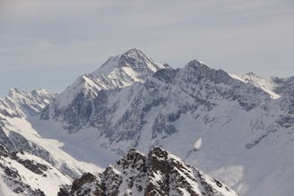 Bernese Oberland 4000m Peak Tour: The Aletschhorn