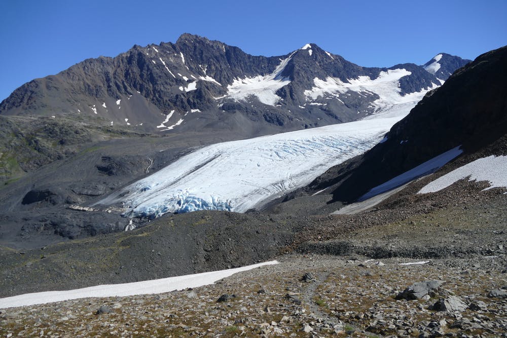 Raven Glacier seen from Crow Pass