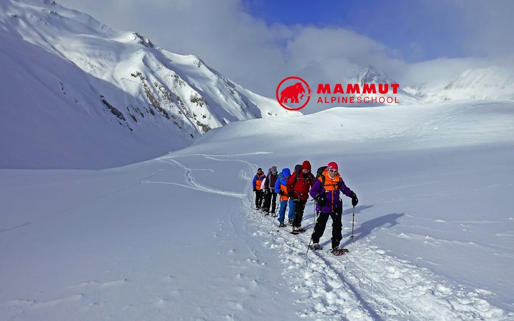 Photo from Snowshoe touring for beginners - Maighels-Oberalp by Mammut Alpine School
