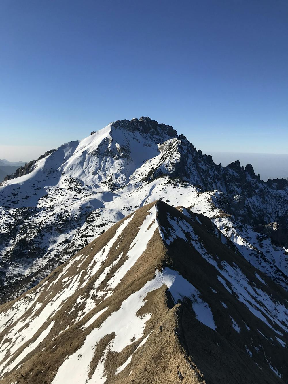 view from Brioschi  hut (located at the top of the Grigna Settentrionale)to the route from the Grigna Meridionale 