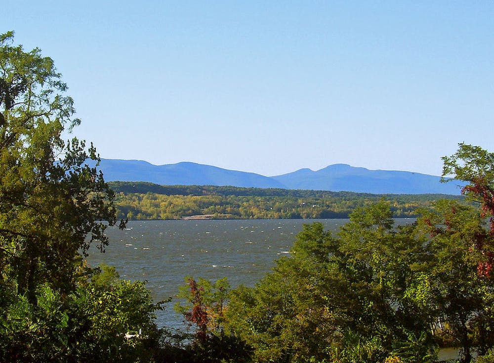 View of Catskill Escarpment from across Hudson, with High Peak predominant.