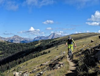 Explore the Greater Monarch Crest Trail Network
