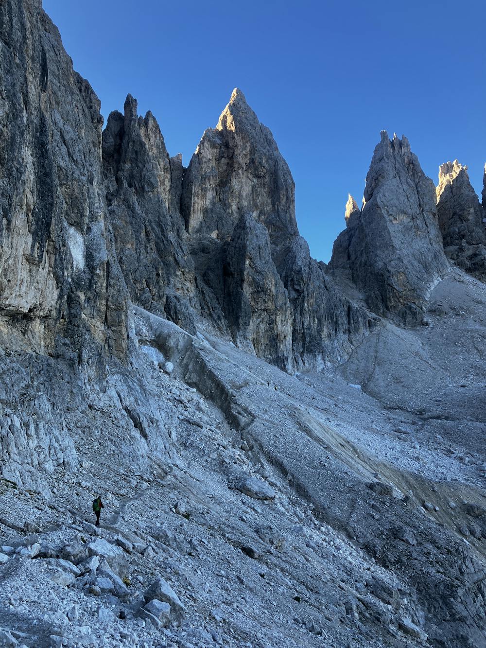The ascent to Passo del Farangole