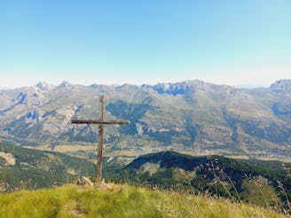 Crête et croix de Cibouit par les Lauzières