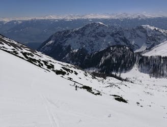Karwendel Ski Traverse Day 1 - Hafelekar to the Hallerangerhaus