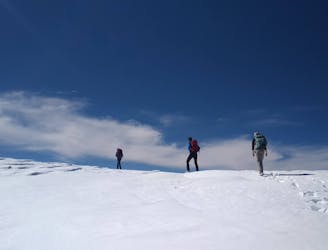 Ouanoukrim Timesguida (4088 m) et Ras (4083 m) depuis le refuge du Toubkal