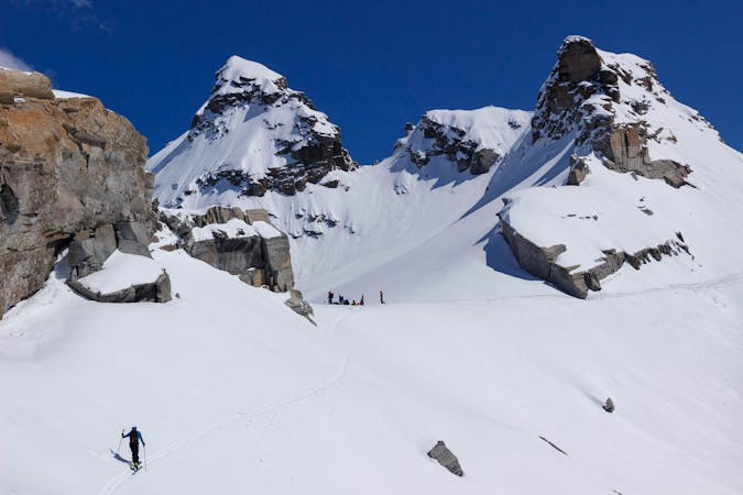 Sunny and Wild : Traverse the Haute Maurienne on Skis