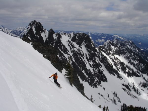 Stunning Snoqualmie Pass Ski Tours