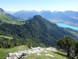 Annecy hiking summed up in one photo - lakes, mountains and sunshine!