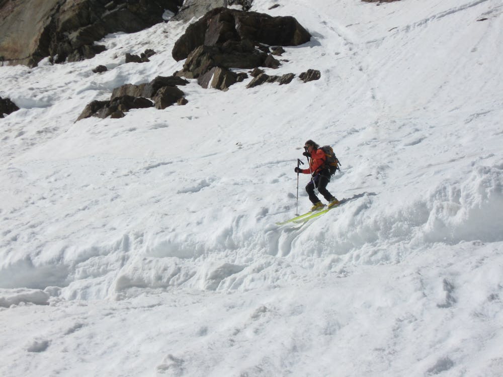 Weissmies- skiing over a small schrund