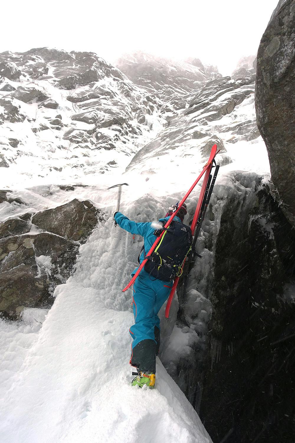 The mid way crux in the couloir can in some conditions require 2 axes and a rope