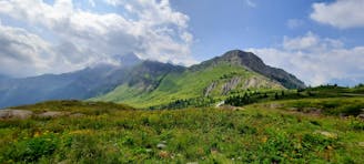 Da passo Valles (2023 m) al rifugio Laresei (2260 m)