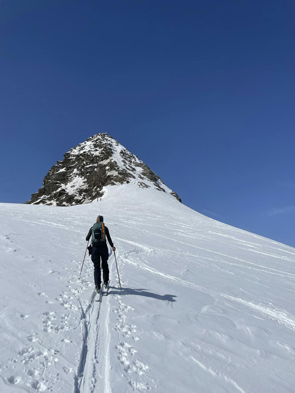 Photo from Zuckerhütl (3507m) from Schaufeljoch