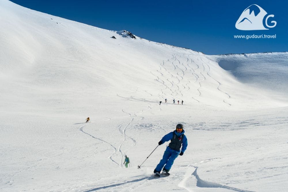 Skiing in Kobi valley