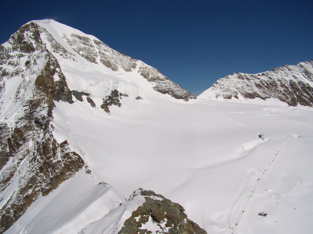 Looking across at the route from the Jungfraujoch