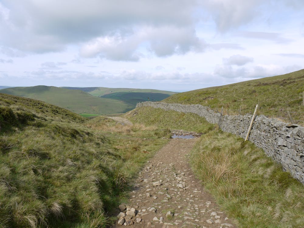 Looking downwards down the packhorse road between Hayfield and Edale