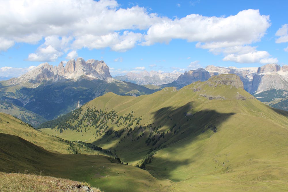 walking on the crest between Su L'Aut and Col Bel, this is your right view 