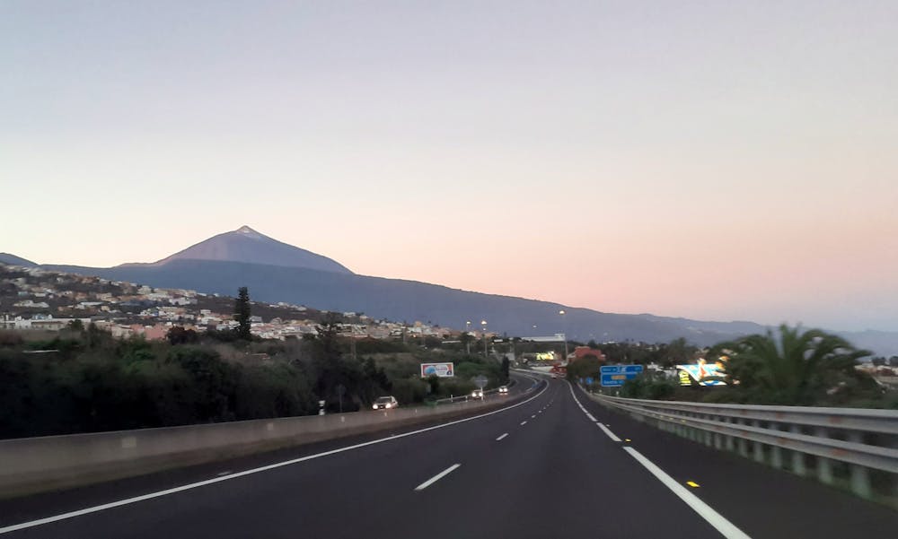 the whole descent ridge from left to right of Teide volcano