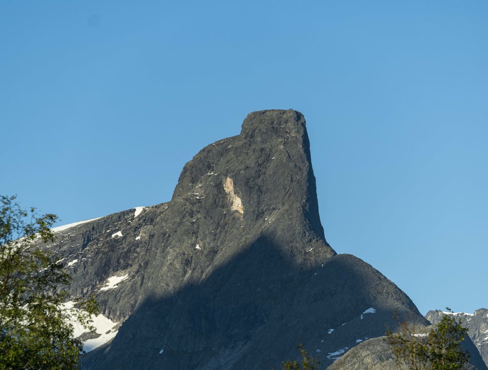 Romsdalshornet seen from Vengedalen