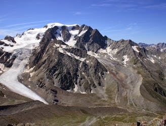 Approach to the Valsorey Hut