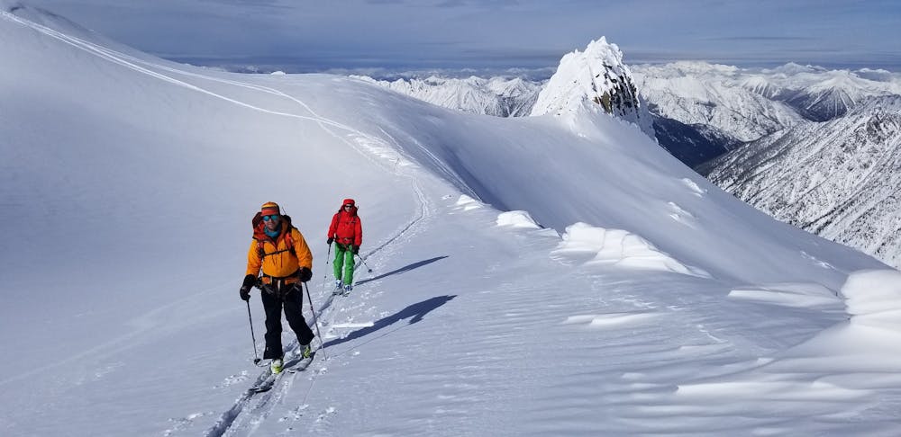 Skinning along the ridgeline towards the Key Hole. The Giant's Knee Caps in the background.