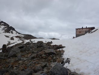 Otztal Ski Tour: Hinter Schwarzenjoch from the Martin Busch Hut