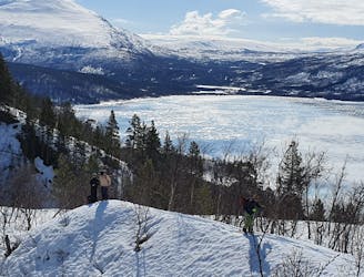 Exploring the terrain south of Rostafjellet