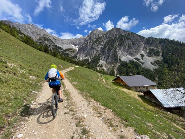 Perfect Terrain & Big Views : Mountain Biking in Tirol