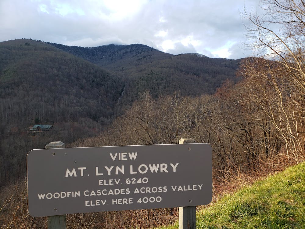 View Mt. Lyn Lowry