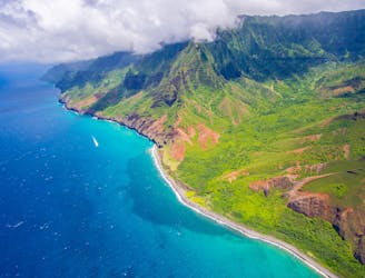 The Big Island’s Top 7 Hikes that End on Pristine Beaches