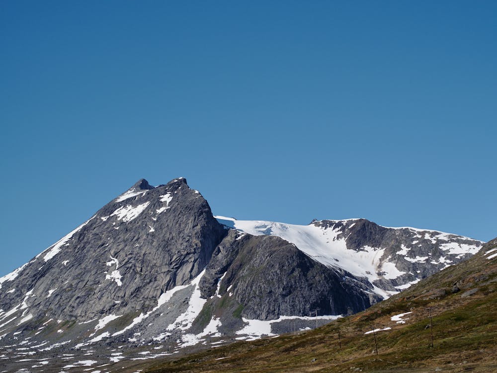 Huinnarčohkka from Lossihytta. The glacier visible is the SE arm of Huinnarčohkka`s glacier