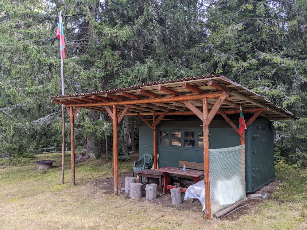 Wooden shelter at Kladova