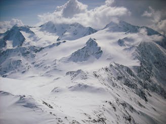 Otztal Ski Tour: Martin Busch Hut to Hochjoch Hospice via Similaun Summit
