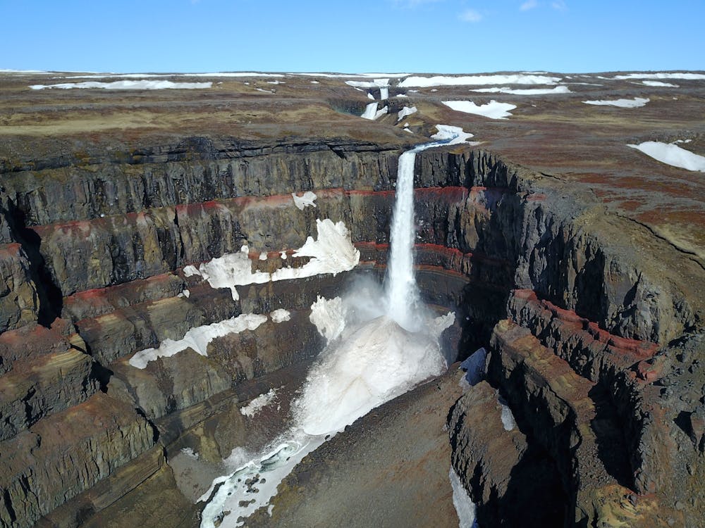Air picture of Hengifoss